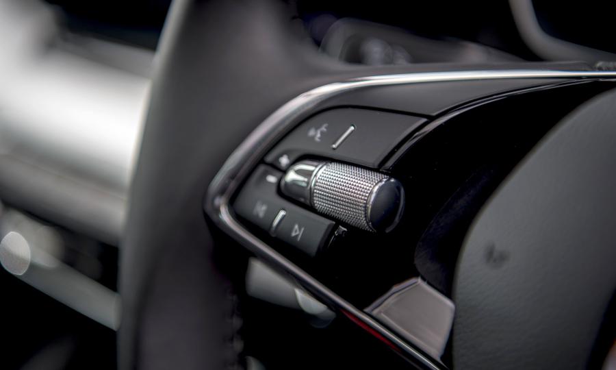 Детали интерьера Skoda Octavia 2020 года  (UK) (фото 26 из 42)